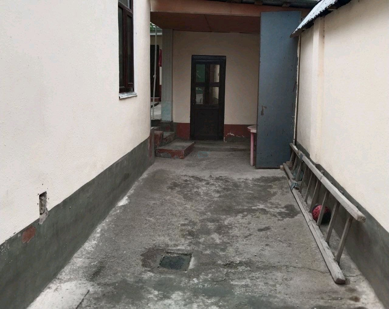 Дом на участке 3,5 сотки в Мирзо-Улугбекском районе (Дагестанский) — продаётся, идеален под снос — 4