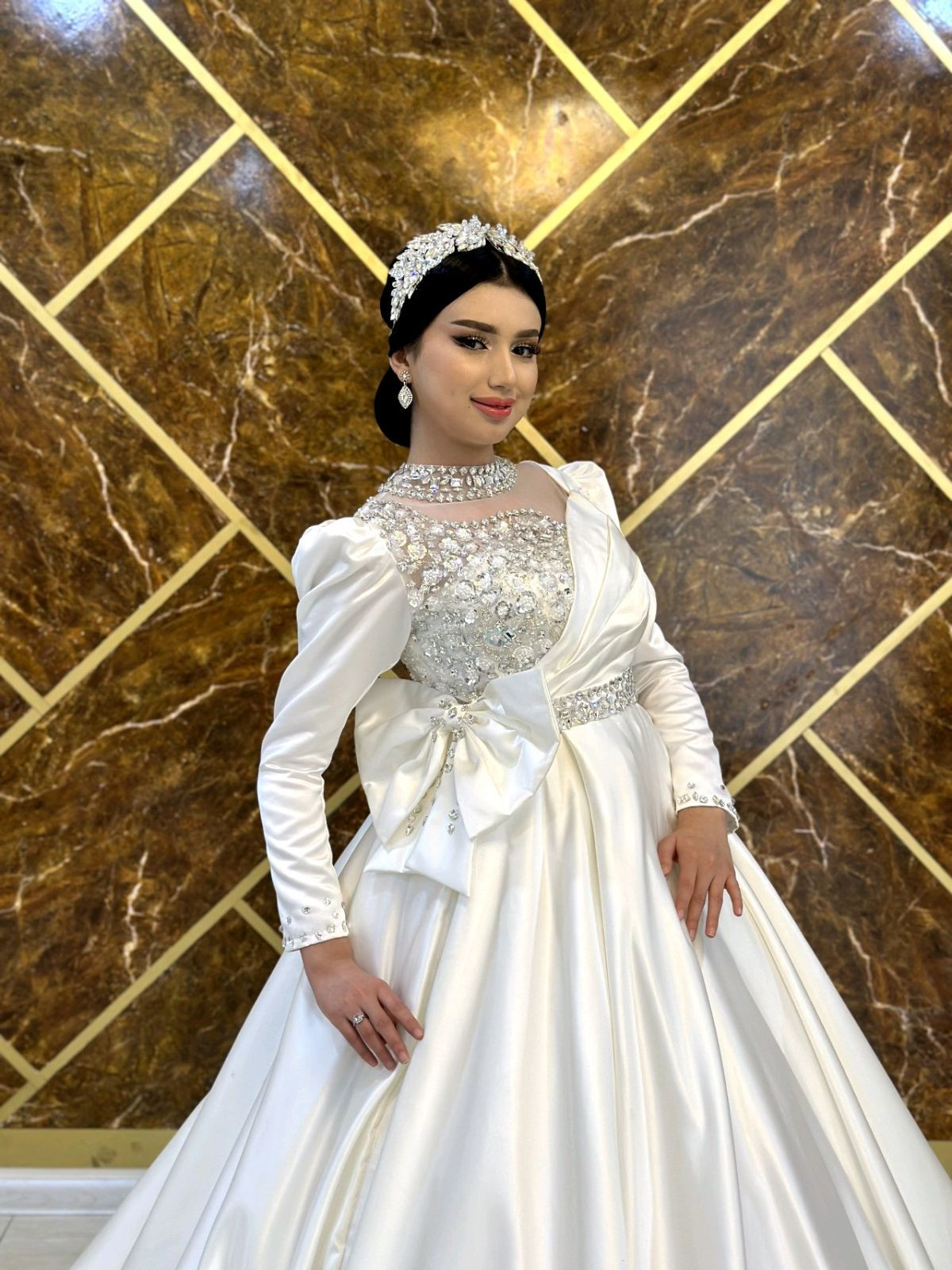 Shalemar kelin libosi sotiladi, Sirdaryo — 3