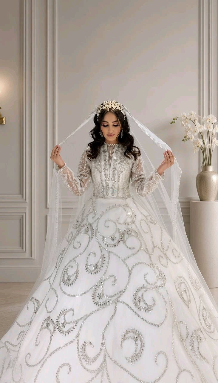 Shalemar wedding dress, white, size L, for sale in Sirdaryo