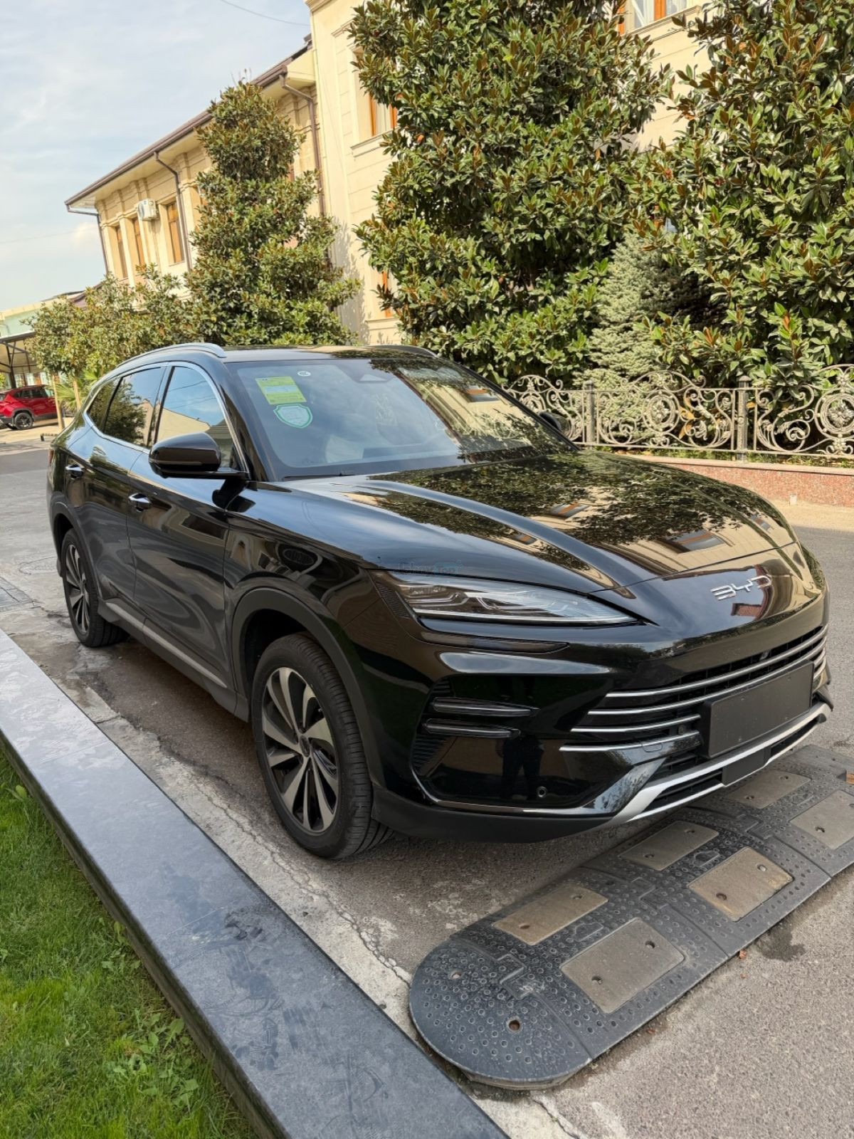 BYD Champion Hybrid 150 km Flagship 2024 года продаётся, Юнусабад — 2