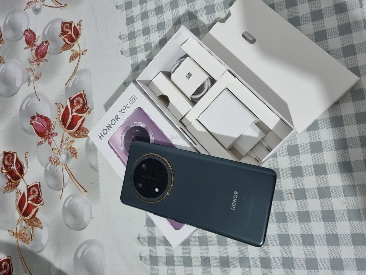 Honor X9c 5G 256 Гб продаётся, Бектемир — 2