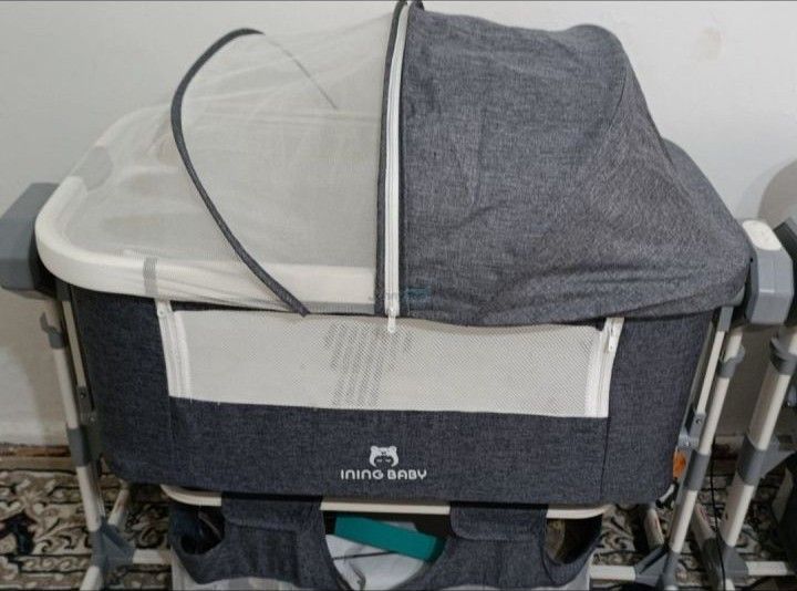 Mastela Deluxe 4 tasi 1 da beshik-karavotcha, kulrang, Yunusobodda sotiladi