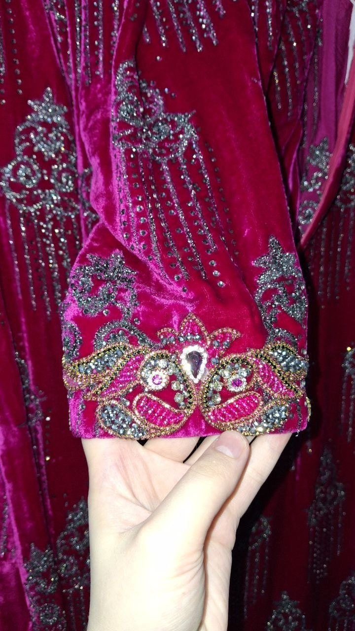 Milliy ko‘ylak sotiladi, Samarqand shahri