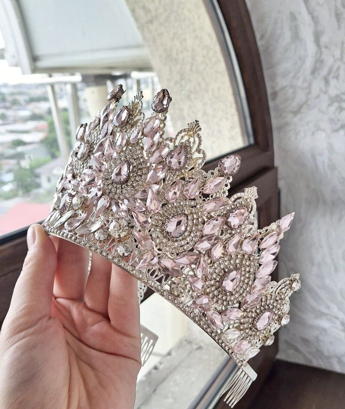 Crown and tiara for sale, Samarkand — 2