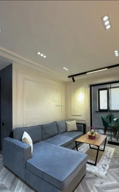Olmazor, Beruniy: 2 xonali evro ta’mirli kvartira ijaraga beriladi, 70 m²