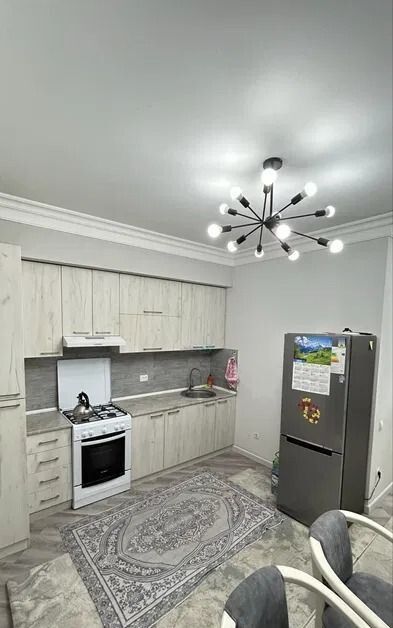 Toshkent, Yakkasaroyda 2 xonali kvartira ijaraga beriladi, 75 m² — 2