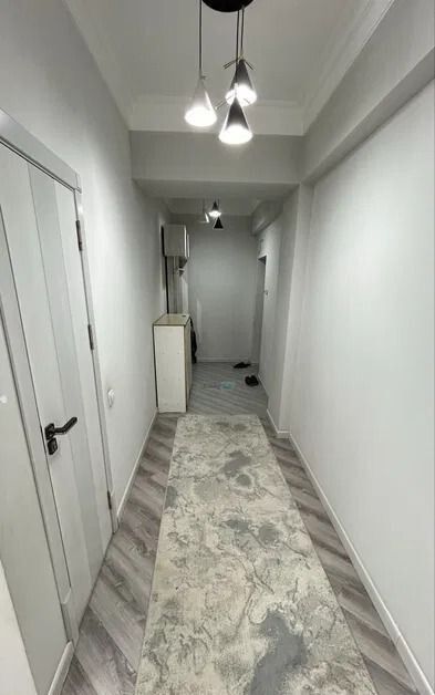 Toshkent, Yakkasaroyda 2 xonali kvartira ijaraga beriladi, 75 m² — 3