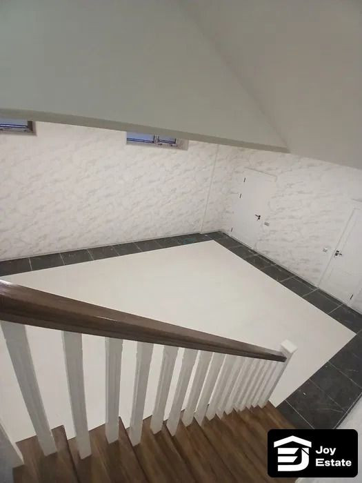 Yashnobodda Poytaxt turar-joy majmuasida 3 xonali kvartira ijaraga beriladi, 120 m² — 2