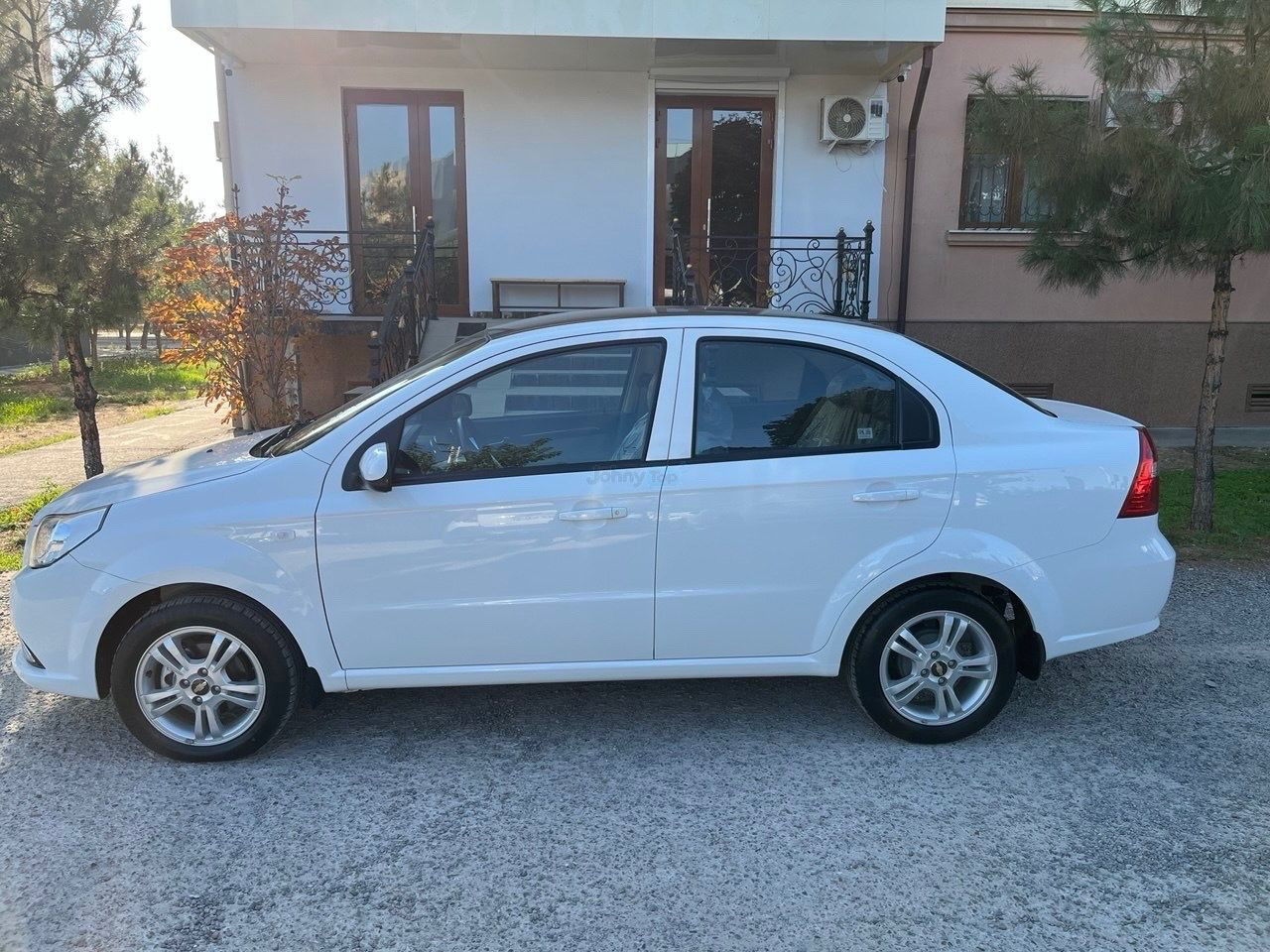 Nexia sotiladi, Olmazor — 2