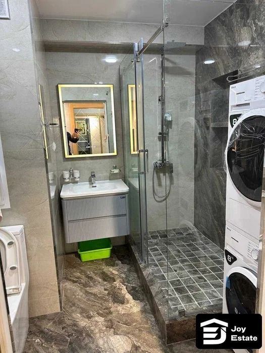 Mirzo Ulug‘bekda 1 xonali kvartira ijaraga beriladi, 60 m² — 2
