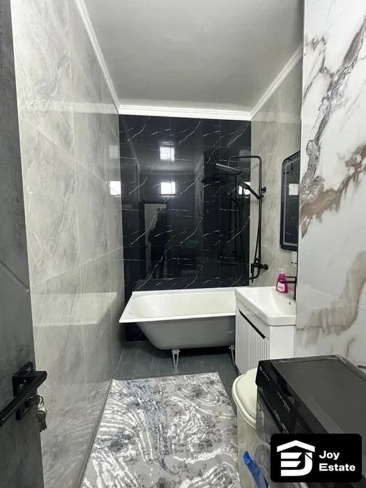 Yakkasaroyda 3 xonali kvartira ijaraga beriladi, 70 m² — 2