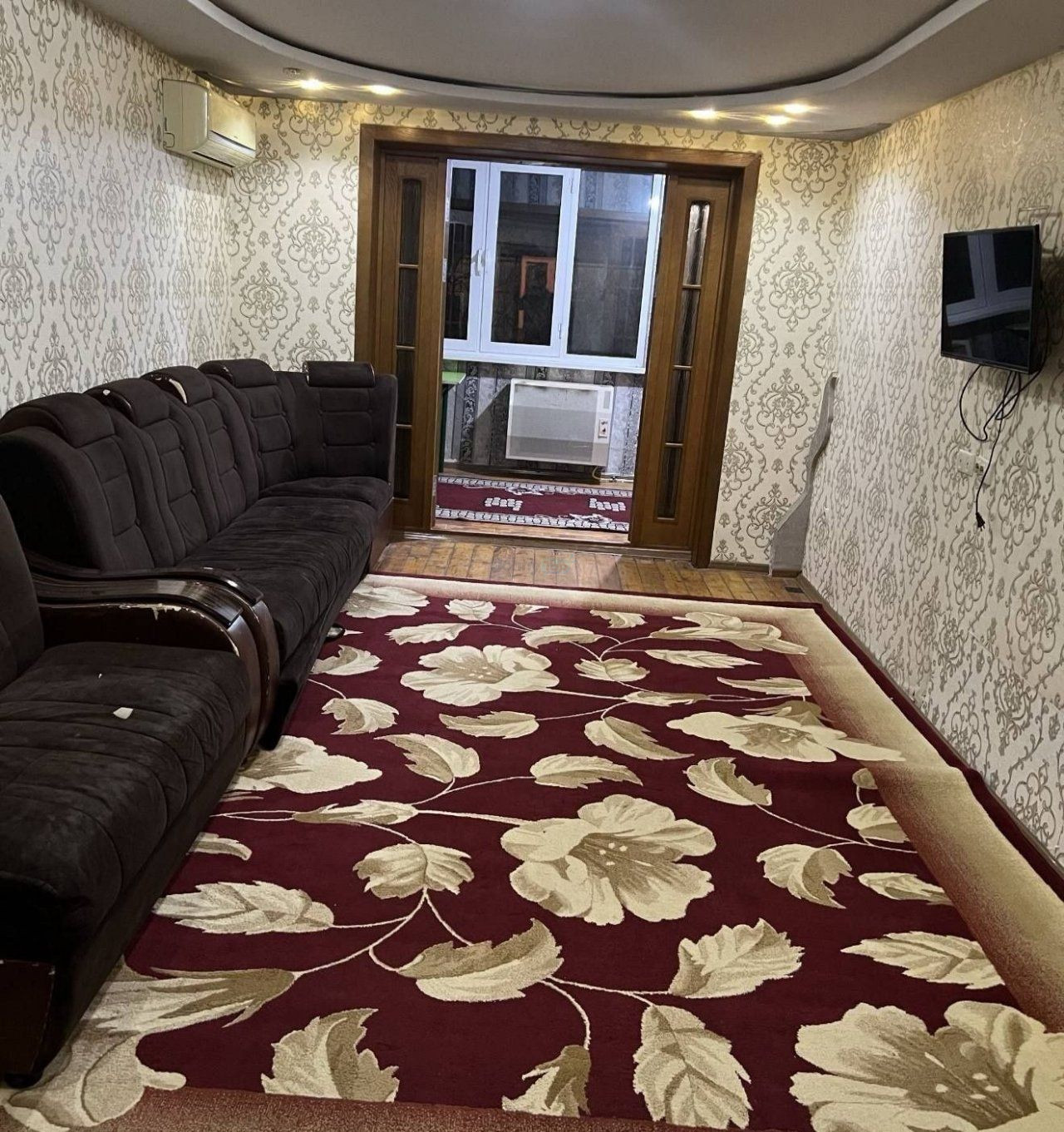 Euro-renovated apartment for rent in Sergeli 1 — 2
