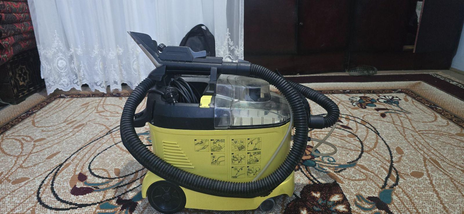 Karcher Puzzi 8/1 C моющий пылесос для мягкой мебели, Багдад — 3