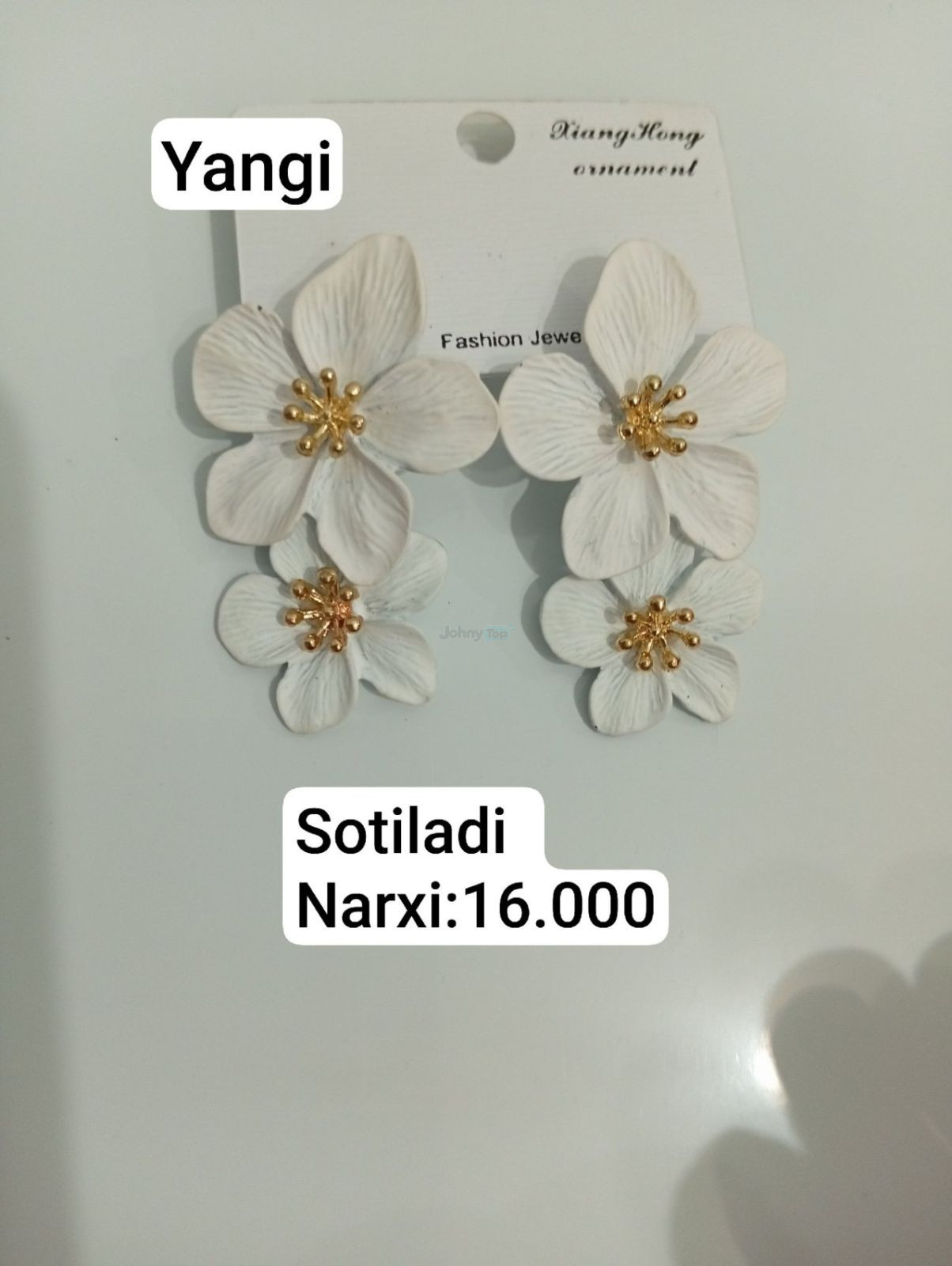 New flower earrings for sale in Angren — 2