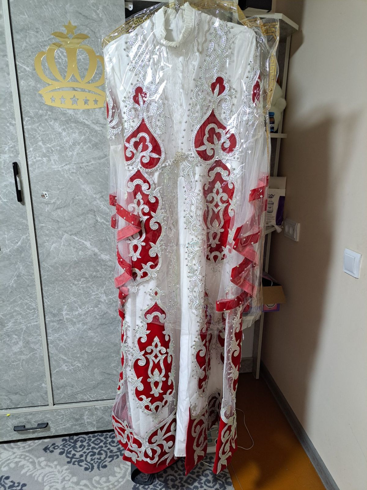 Kelinlar uchun ansambl ko‘ylak sotiladi, Kattaqo‘rg‘on — 2