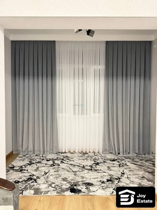 Yakkasaroyda 2 xonali kvartira ijaraga beriladi, 54 m² — 2