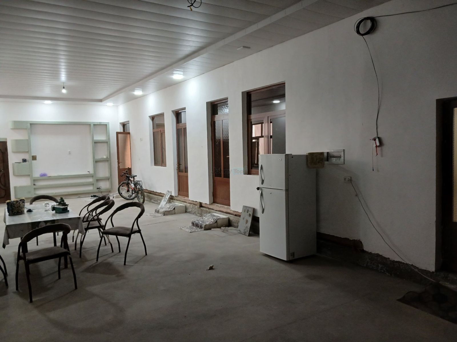 Karobka holatidagi uyli 13,5 sotix uchastka sotiladi, Buxoro — 2
