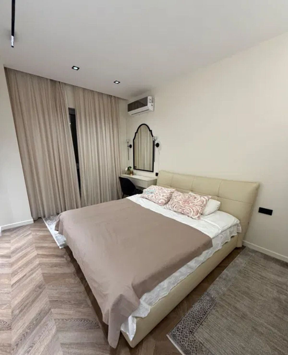 Mirobod tumanida 2 xonali kvartira ijaraga beriladi, 65 m²