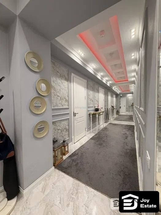 Yakkasaroyda 3 xonali kvartira ijaraga beriladi, 100 m² — 3