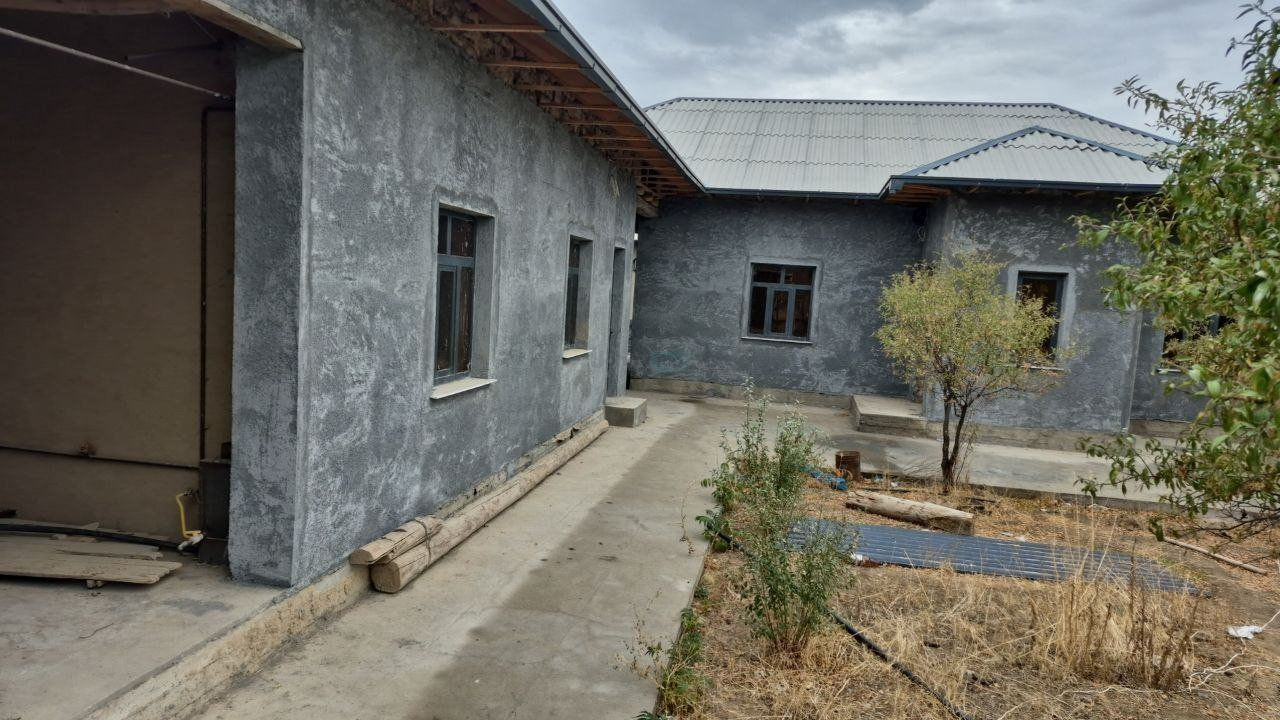 Дом с участком 4 сотки в Фаришe, 4 комнаты — продаётся — 2