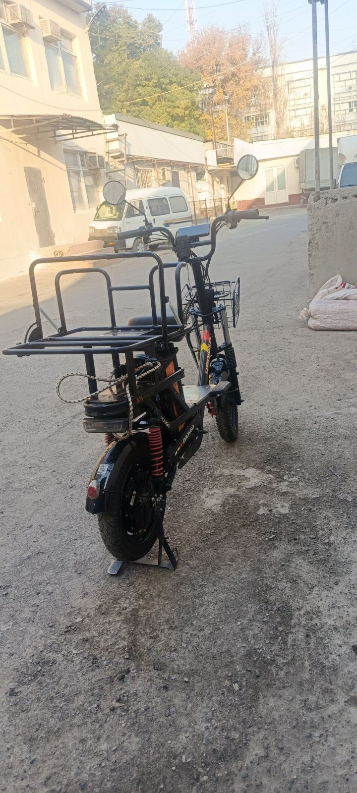 Drongo elektr skuter sotiladi, Yakkasaroy — 3