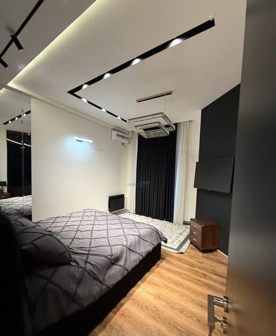 Yakkasaroyda 3 xonali kvartira ijaraga beriladi, 90 m² — 2