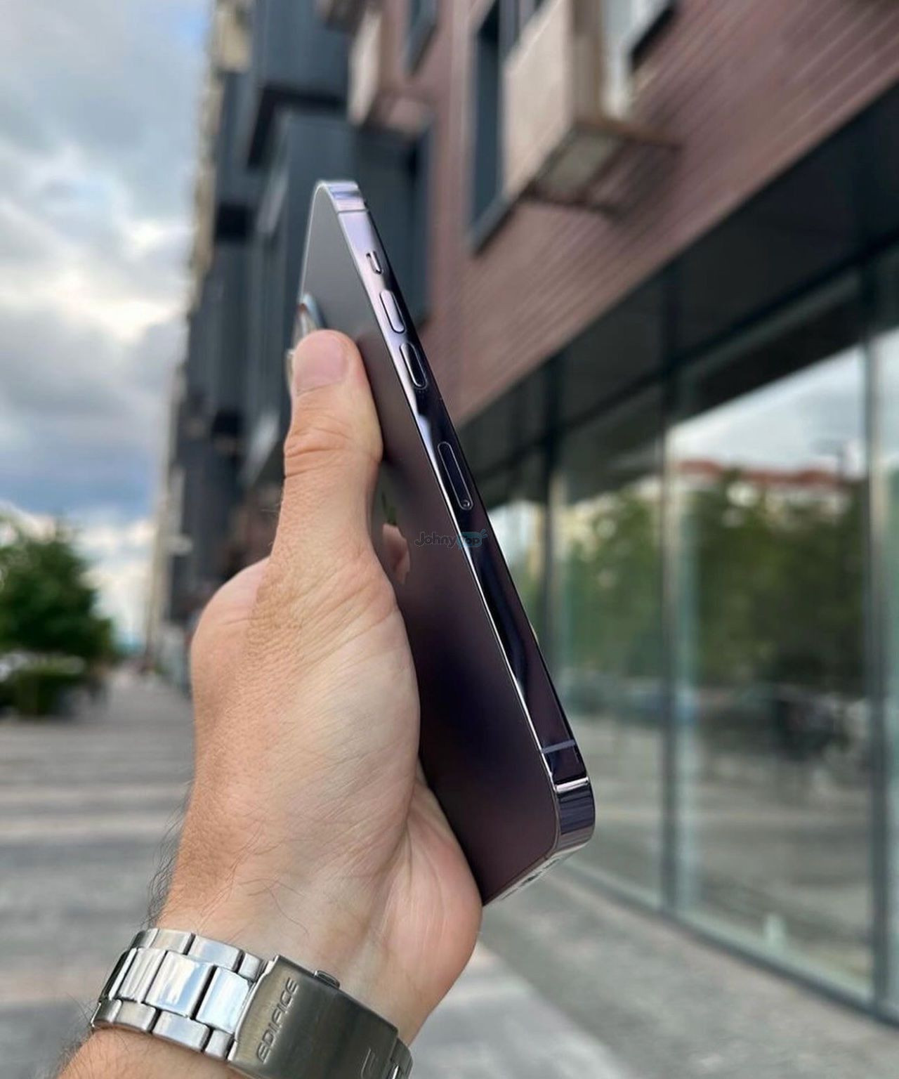 iPhone 14 Pro Max 256 GB binafsha, batareya 92%, Yunusobod’da sotiladi — 3
