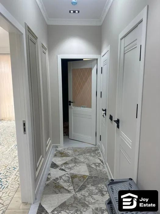 Yunusobodda Turkiston metro yaqinida 1 xonali kvartira ijaraga beriladi, 42 m² — 3