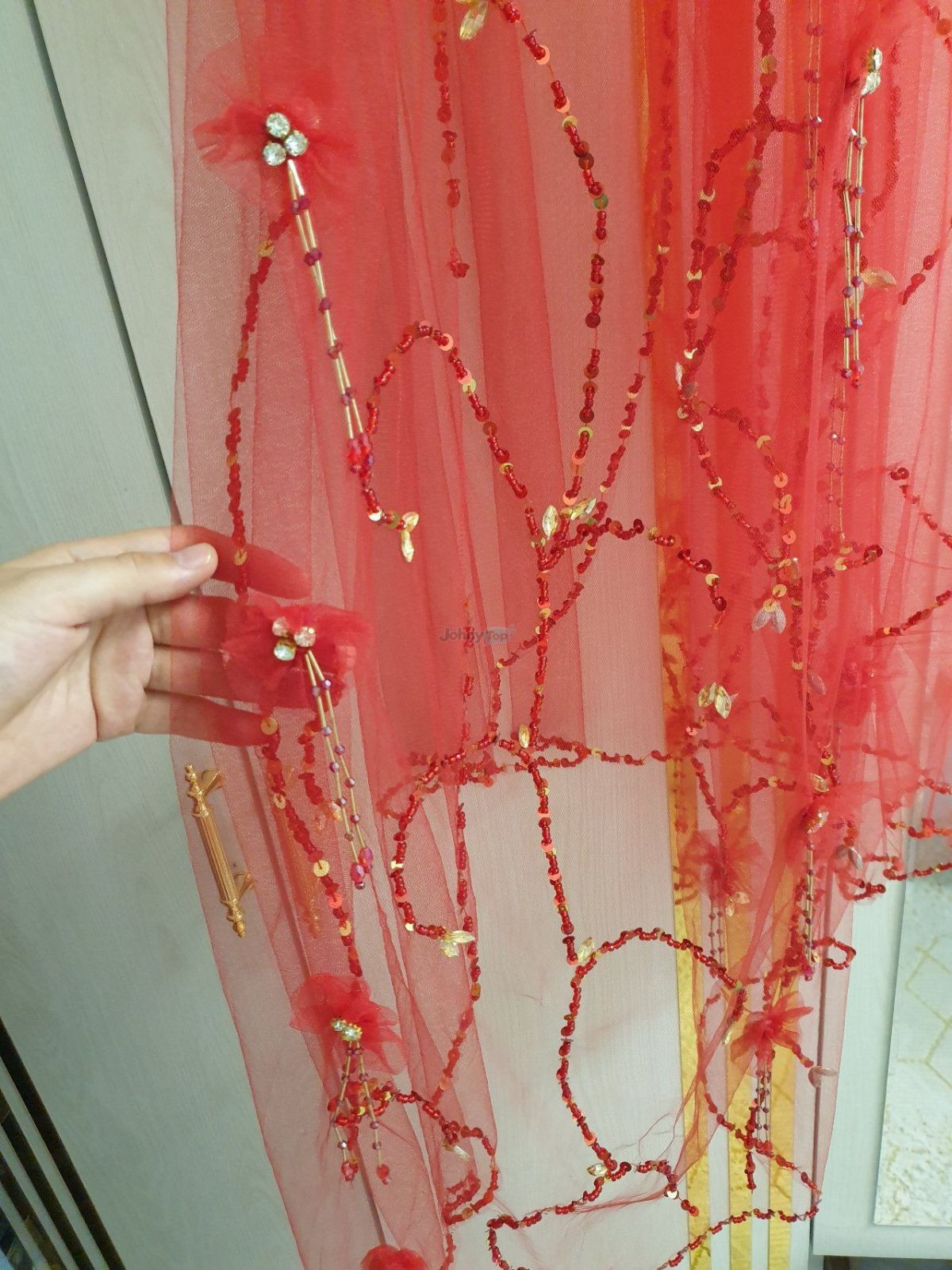 Red bridal veil wrap / shawl, Chilonzor — 2