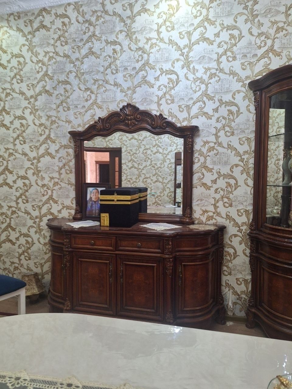 Classic-style Chinese furniture for sale, Mirobod — 2
