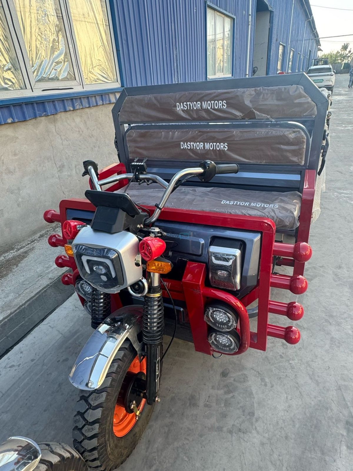 Dastyor Motors elektromuravey 1 tonna sotiladi, Zangiota — 3