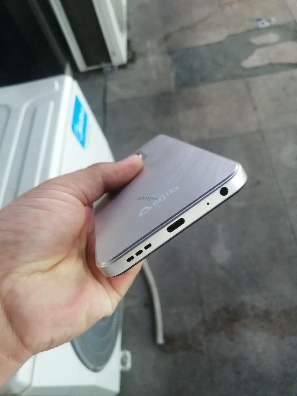 Ajib telefoni 4/64 GB kumushrang sotiladi, Shayxontohur