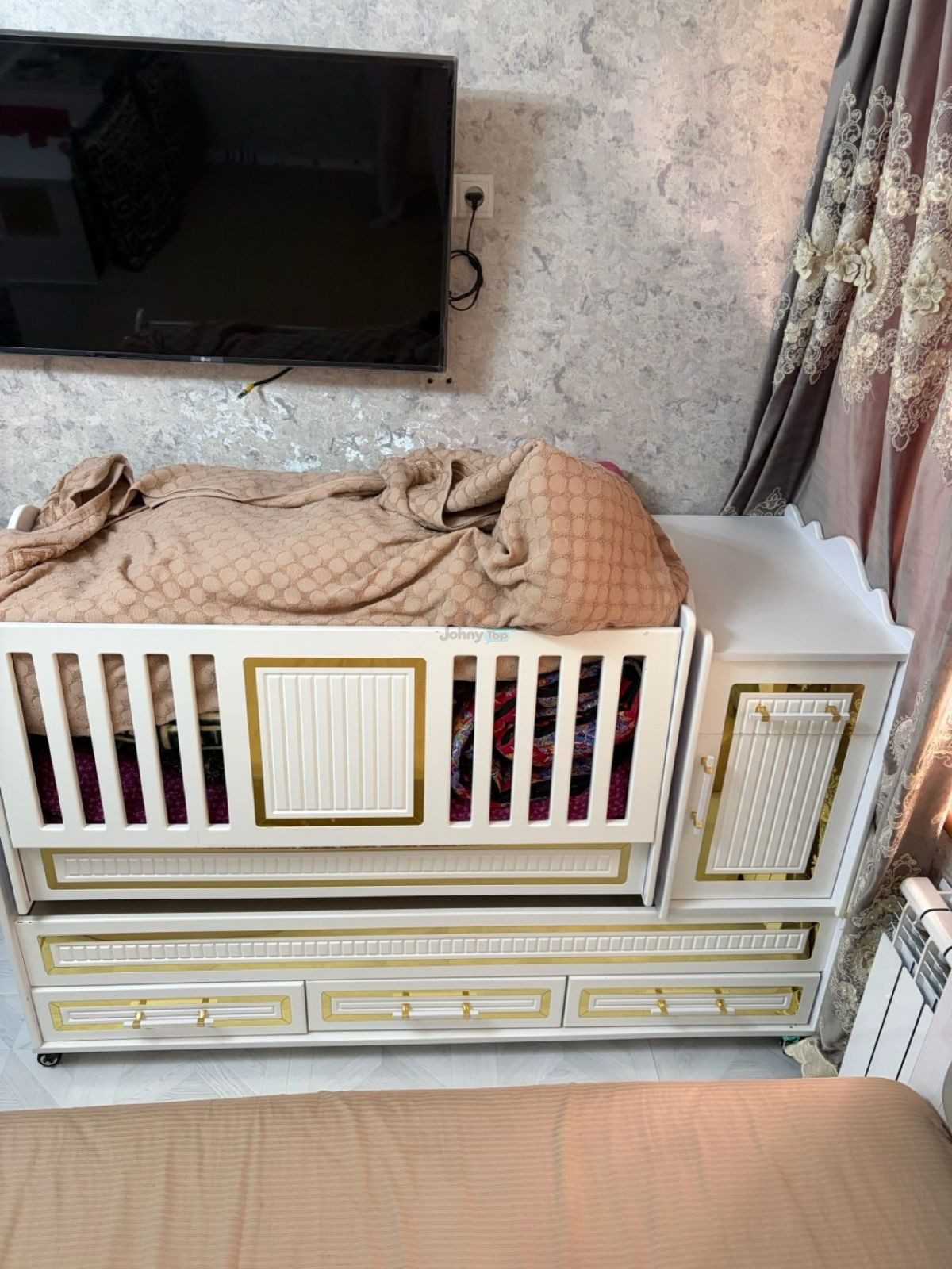 White baby crib with dresser and drawers for sale, Samarqand — 2