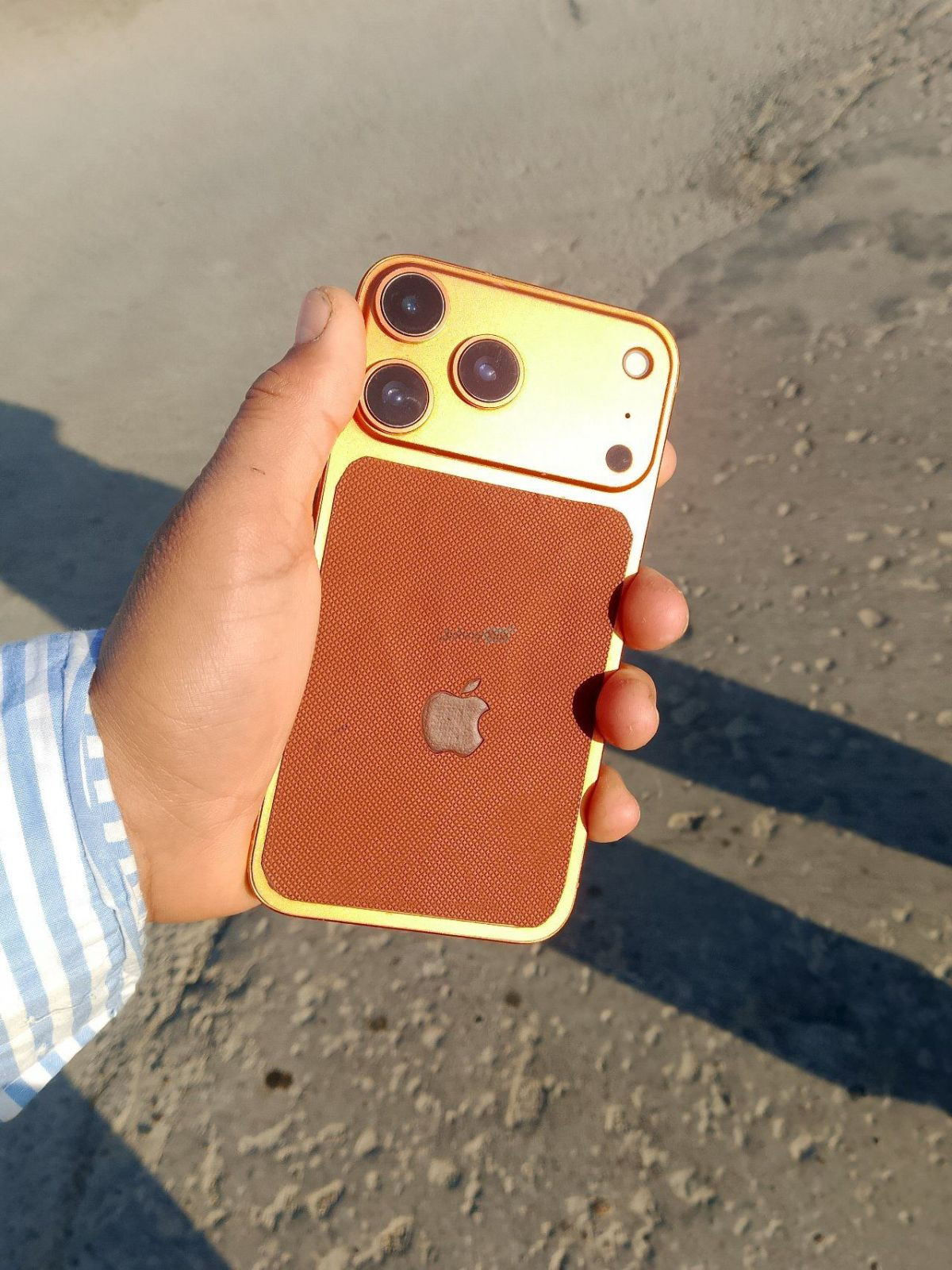 Apple iPhone 128 ГБ в оранжевом корпусе, Жондор, продаётся — 3