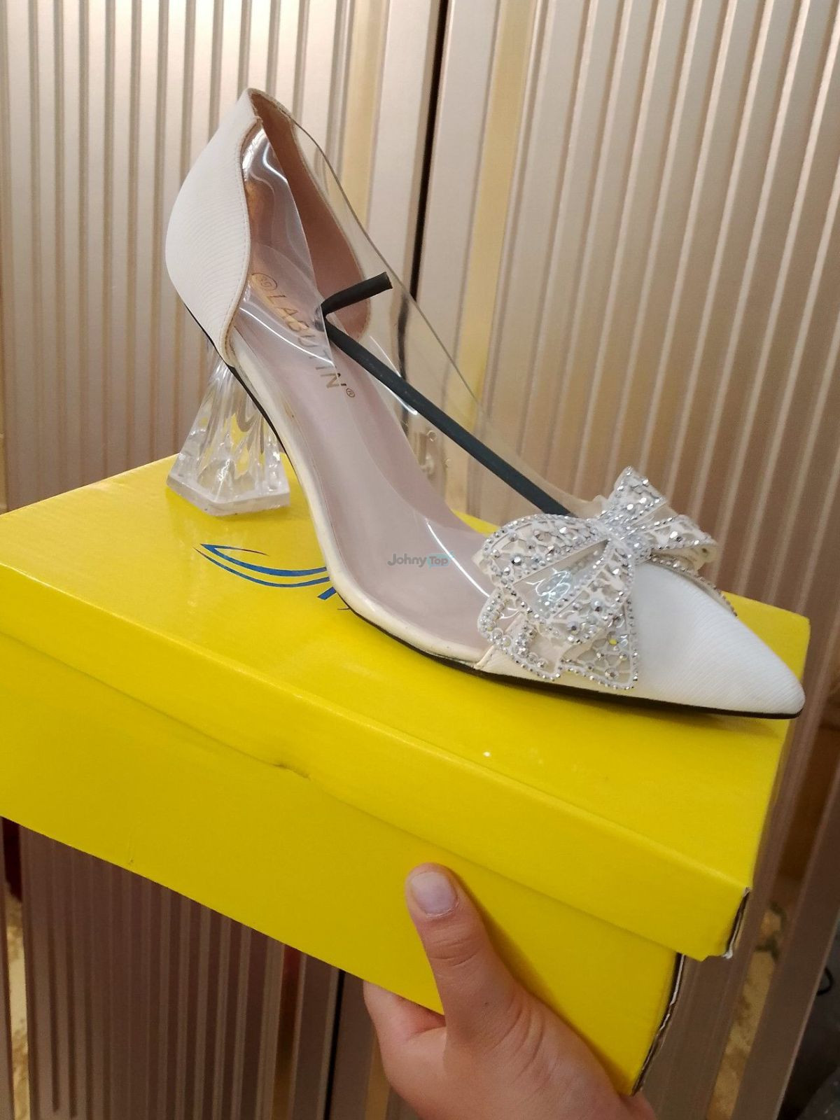 Louboutin uslubidagi ayollar tuflisi, 39 o‘lcham, O‘rtachirchiq — 2