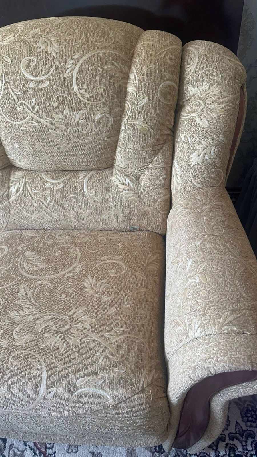 Soft beige sofa for sale, Toshkent district