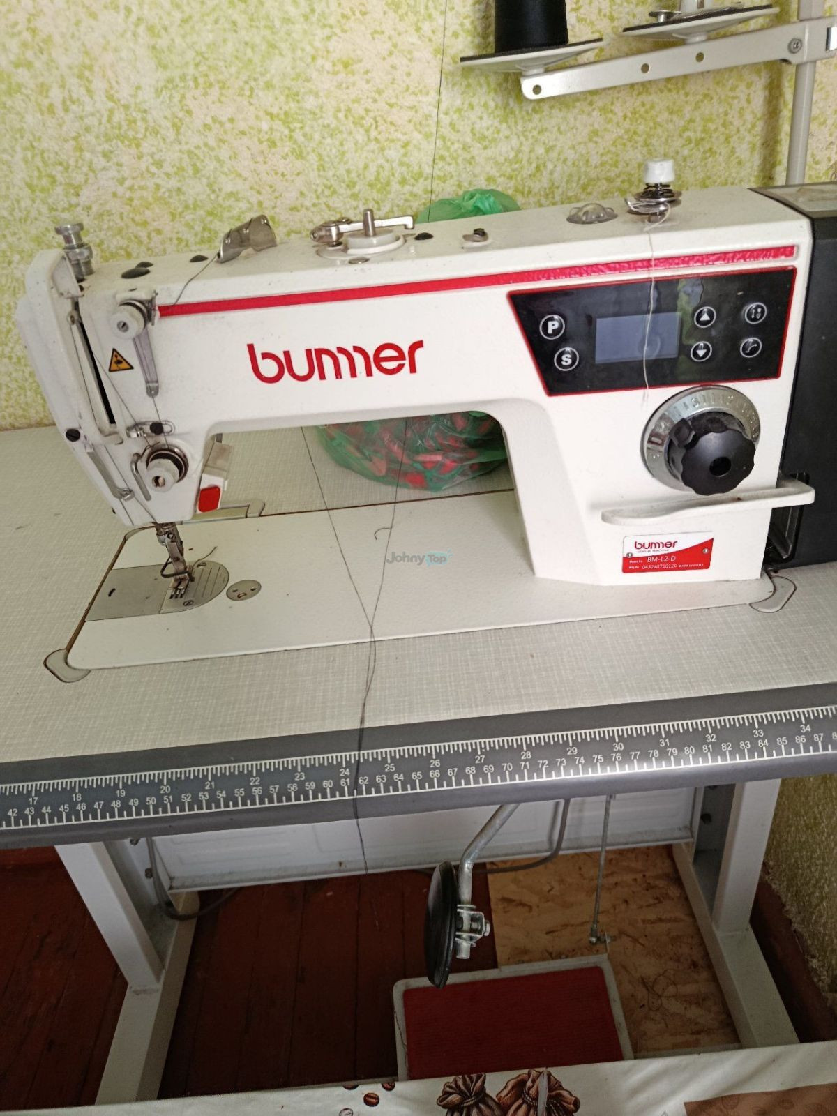 Прямострочная швейная машина Bumer и оверлок продаются, Яккасарай — 2