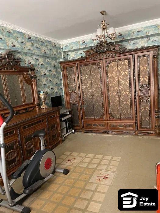Mirobodda, Oybek ko‘chasi yonida 4 xonali kvartira ijaraga beriladi, 190 m²